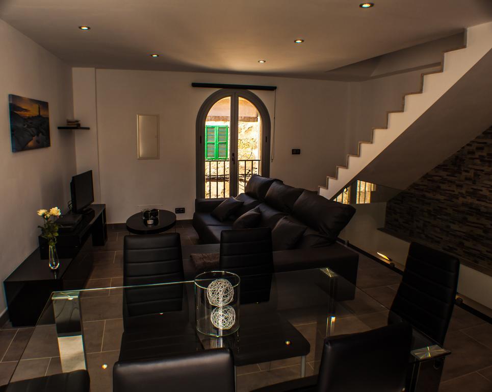 Townhouse Calvari By Homevillas360 Pollenca Room photo