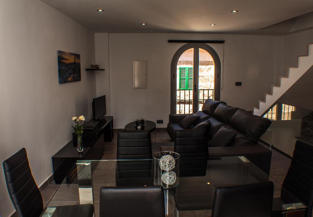 Townhouse Calvari By Homevillas360 Pollenca Room photo