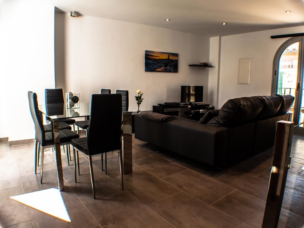 Townhouse Calvari By Homevillas360 Pollenca Room photo